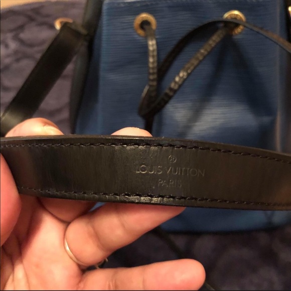 LV Epi Noe Petit Blue bucket - Picture 3 of 9